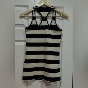 Lulu lemon black and white stripped racer back tank size small no size tags